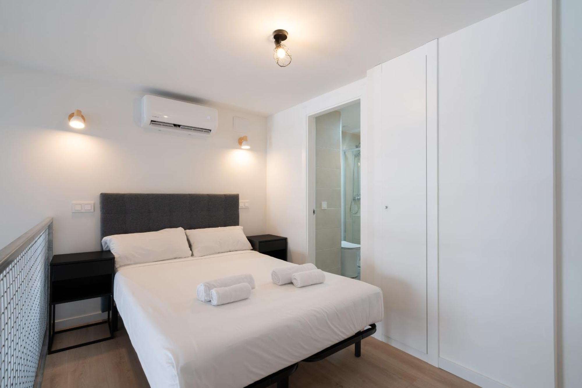 Loft Reformado Industrial Con Garaje Alquiler Temporal Apartment Madrid Exterior photo