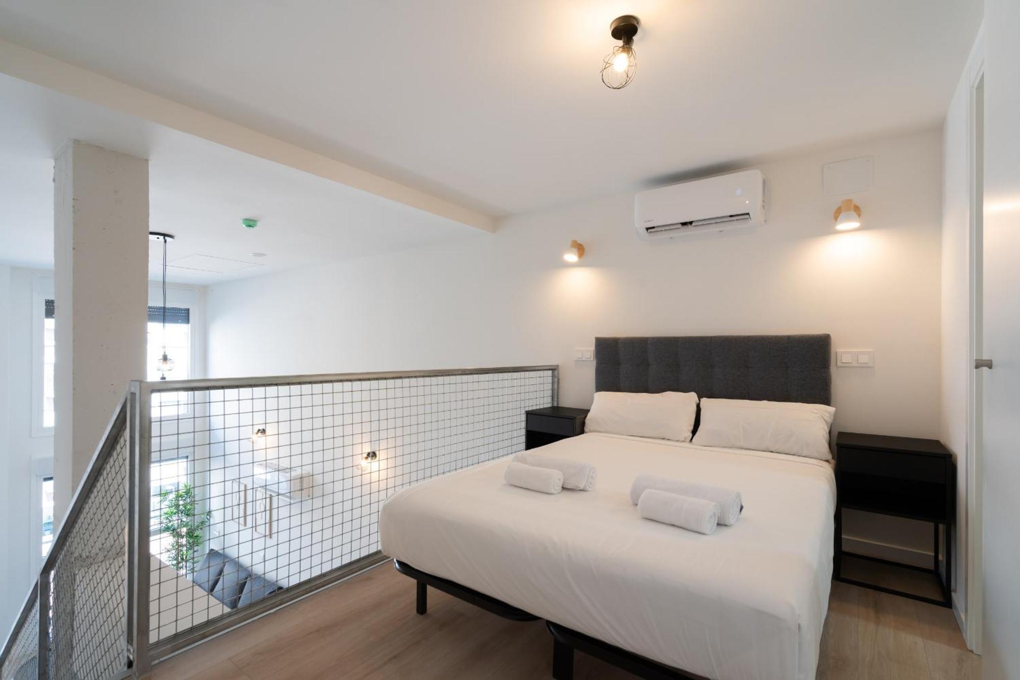 Loft Reformado Industrial Con Garaje Alquiler Temporal Apartment Madrid Exterior photo