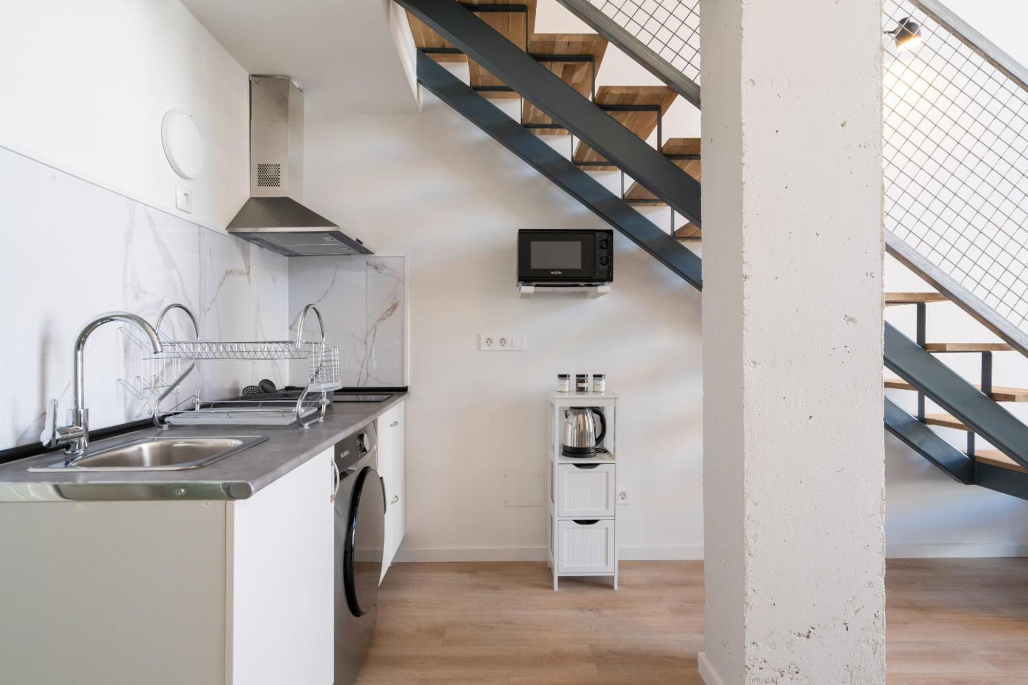 Loft Reformado Industrial Con Garaje Alquiler Temporal Apartment Madrid Exterior photo