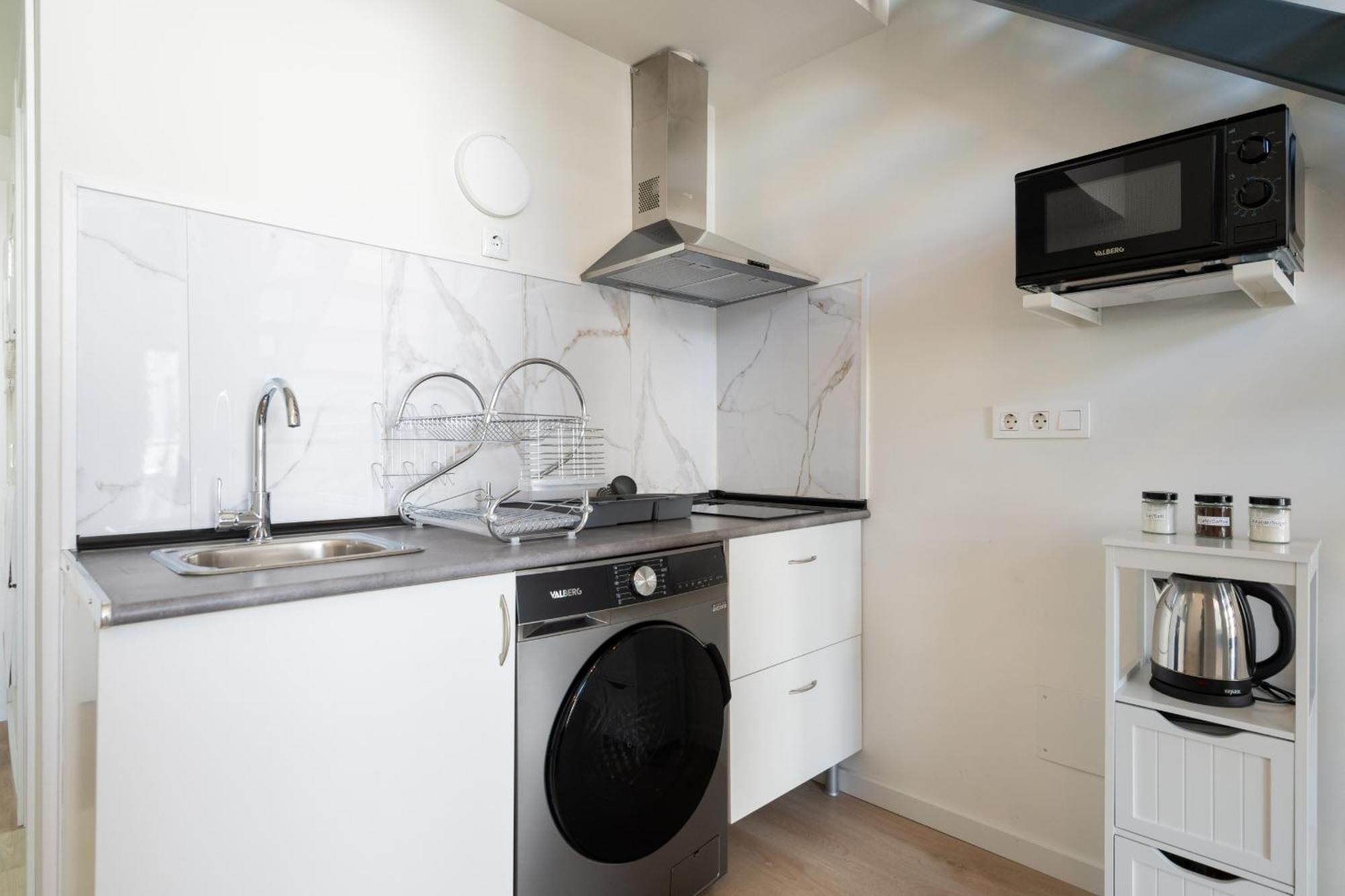 Loft Reformado Industrial Con Garaje Alquiler Temporal Apartment Madrid Exterior photo