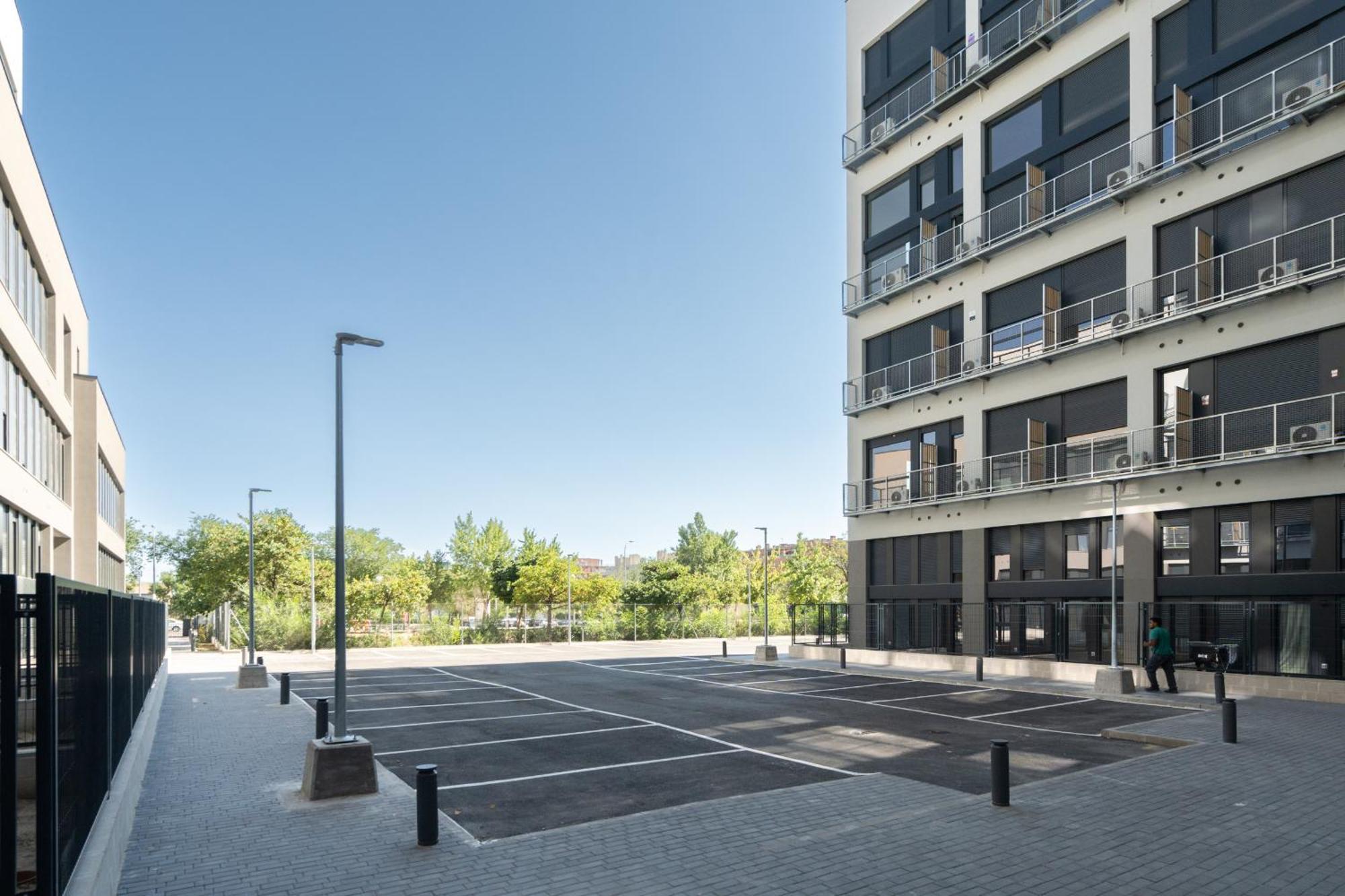 Loft Reformado Industrial Con Garaje Alquiler Temporal Apartment Madrid Exterior photo